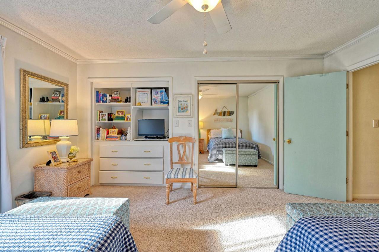 Myrtle Beach Abode With Seasonal Pool And Lake View! Villa Buitenkant foto
